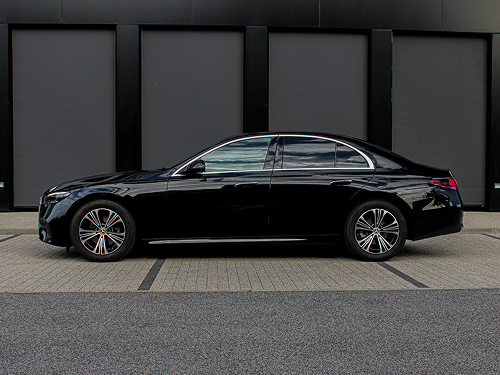 Mercedes-Benz E220d sedan