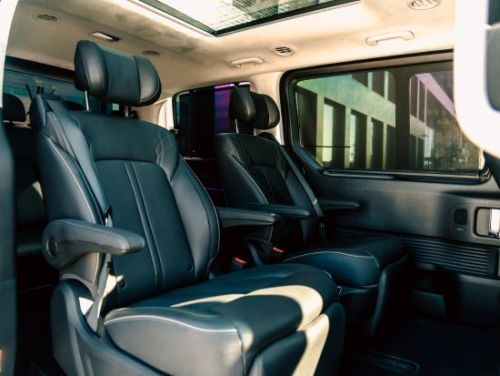 Hyundai Staria Luxury - 7 miestne