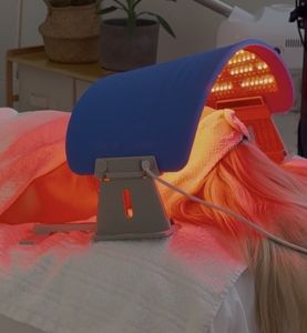 PD-13 fotodynamická terapia na AKNÉ a ROSACEU