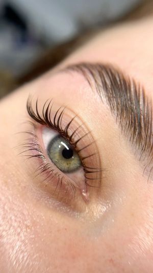 Lash lifting + laminácia obočia 