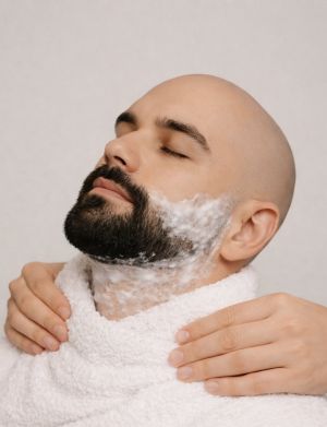 Úprava vousů ( HOT TOWEL)