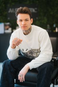 CREATIVE DIRECTOR STYLIST Pánsky strih (Men's cut)