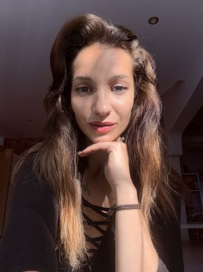Viki Mažárová