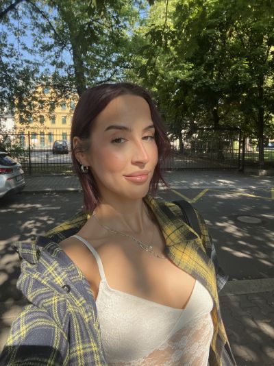 Adriana S.