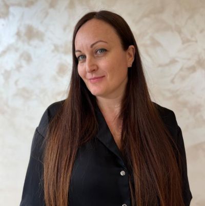Yana (-30% stážistka)